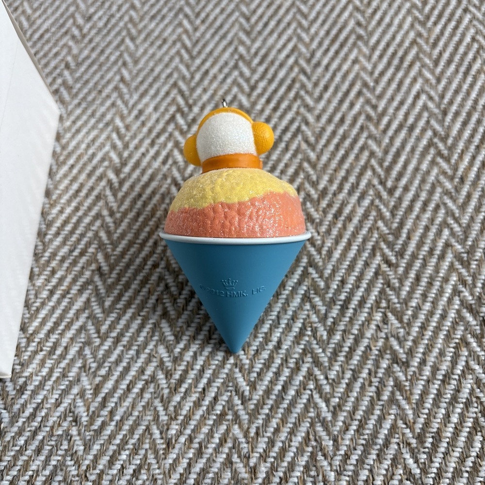 HALLMARK Keepsake "MOM" Snow Cone Ornament 2012 - Picture 3 of 5